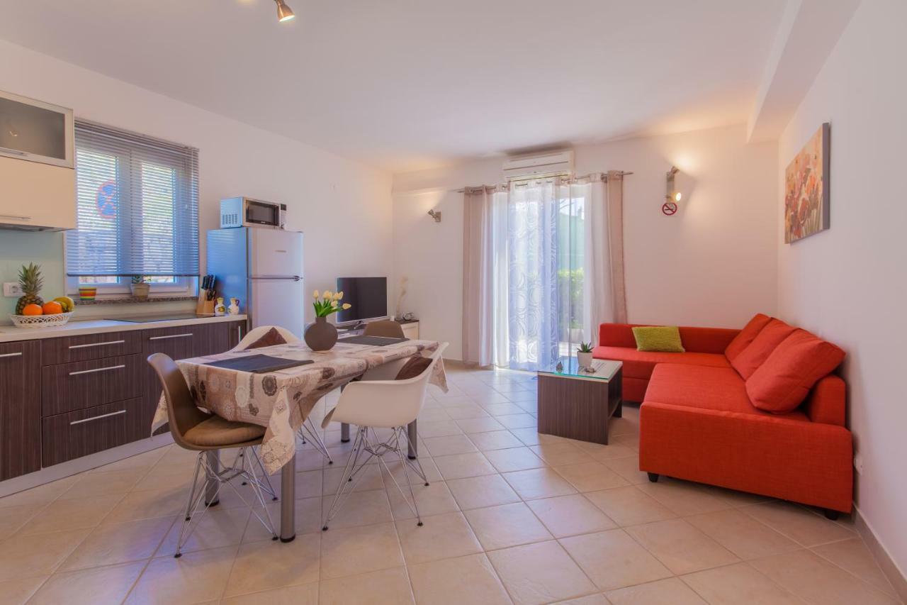 Apartman Madlen Cres Exteriér fotografie
