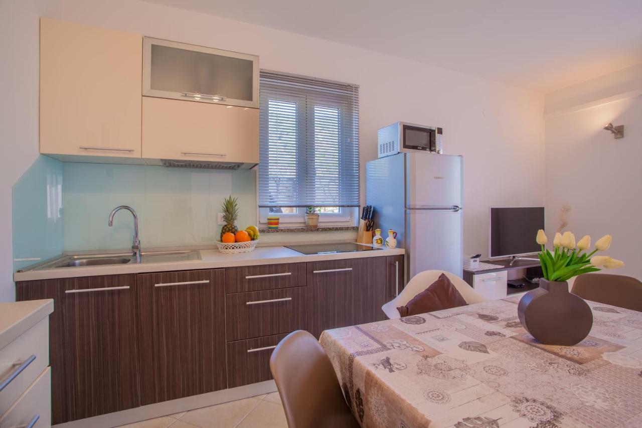 Apartman Madlen Cres Exteriér fotografie
