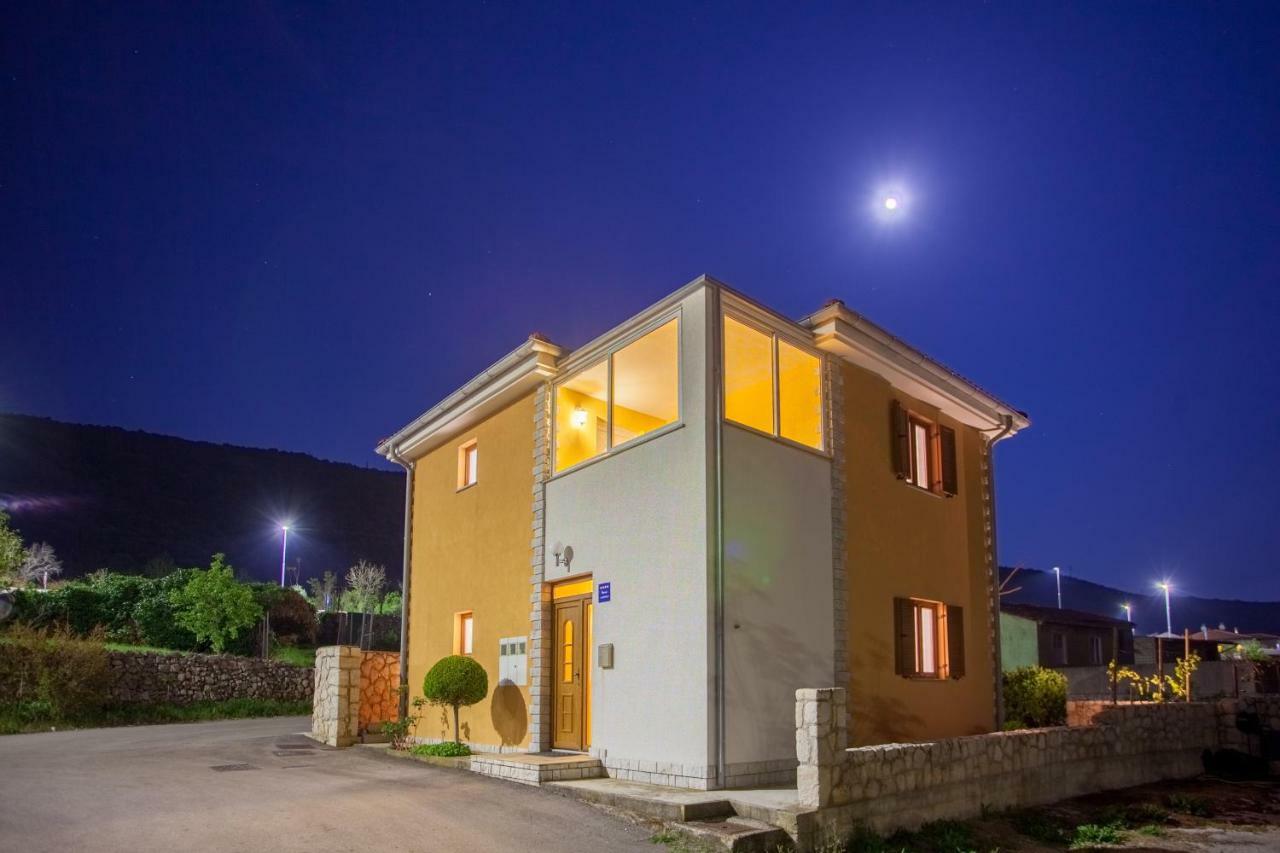 Apartman Madlen Cres Exteriér fotografie