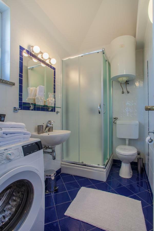 Apartman Madlen Cres Exteriér fotografie