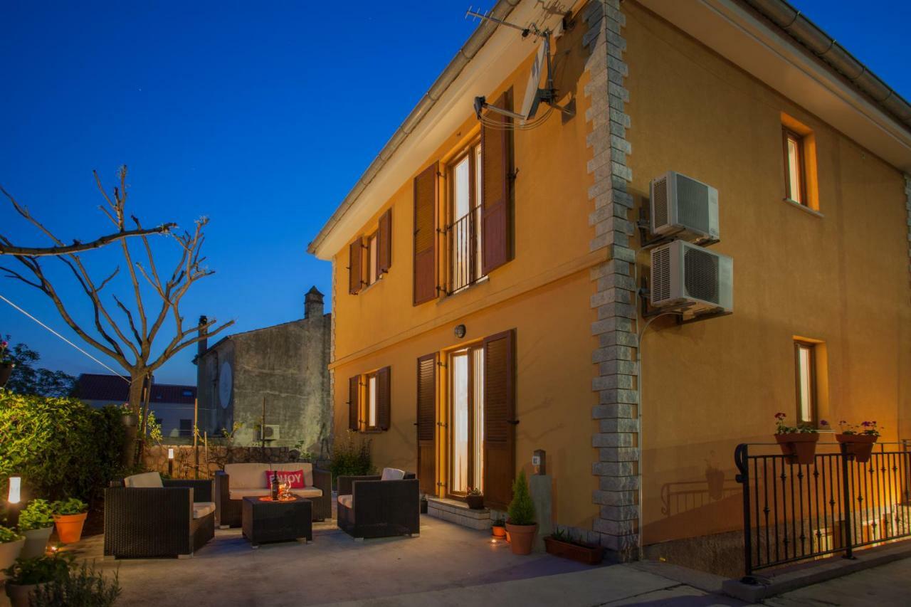 Apartman Madlen Cres Exteriér fotografie